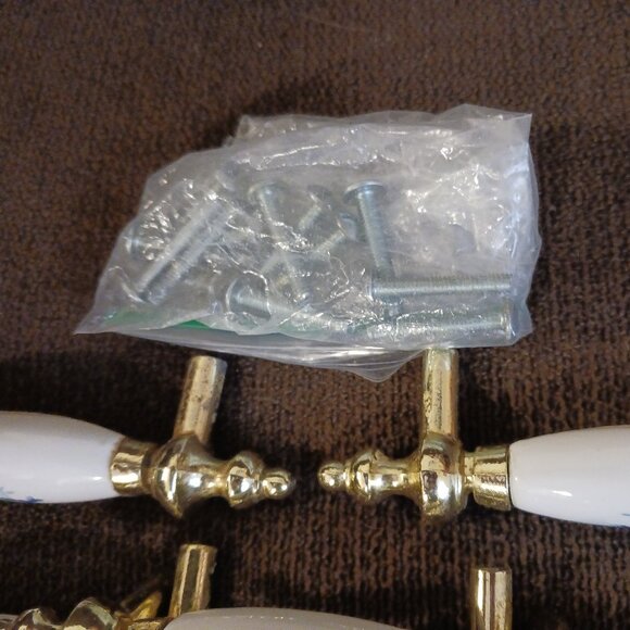 Kitchen Cabinet Door Handles, Set of  7 Plus Hardware - Picture 3 of 3